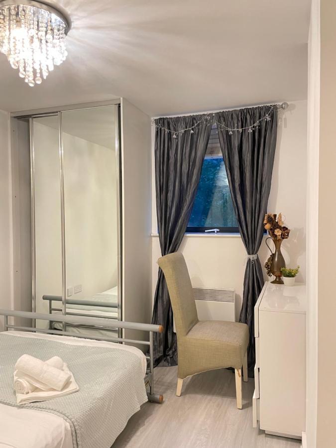 Wharf Inn Premier Apartment Central Manchester - Free Private Parking Esterno foto