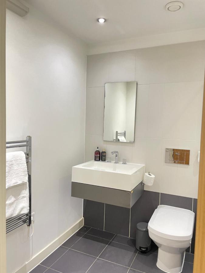 Wharf Inn Premier Apartment Central Manchester - Free Private Parking Esterno foto